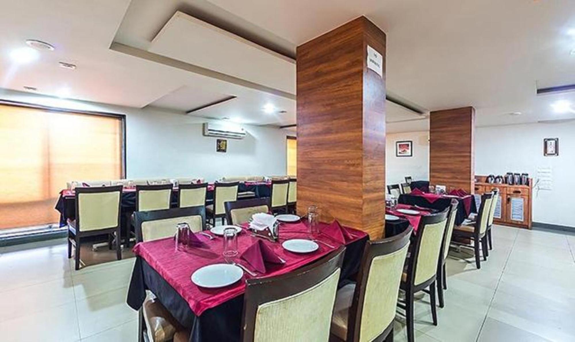 Fabhotel Skylark Inn Nashik Εξωτερικό φωτογραφία